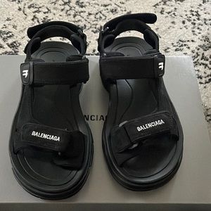 Balenciaga tourist sandal